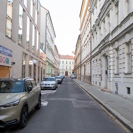 Double-Tree Apartment By A&M Bratislava Exterior photo